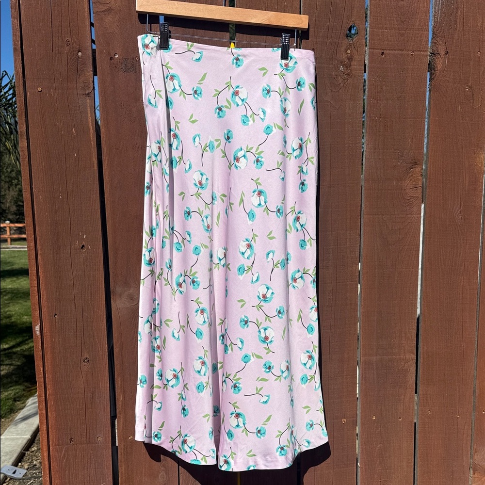 Charming Floral A-Line Skirt in Light Pink